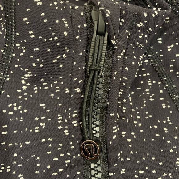 Lululemon Athletica Define Jacket (Size 4, Black with White Pattern) - Picture 3 of 5